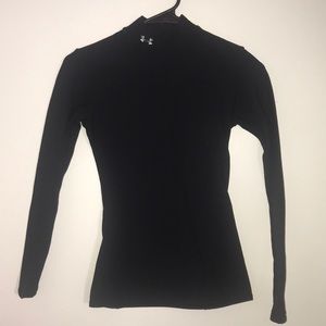 UNDER ARMOR Black long sleeve